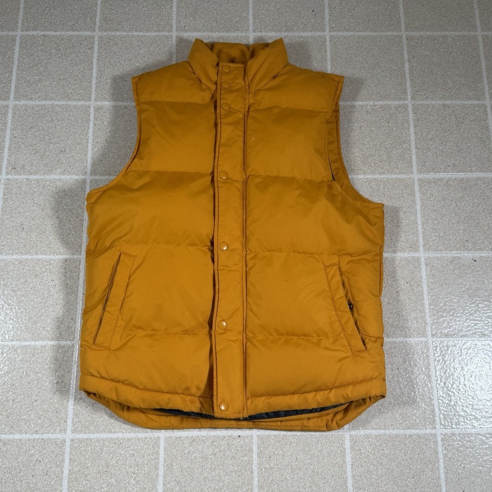 St. John's Bay Puffer Vest Mens Small Yellow Full Zip Insulated Outdoors Hiking
